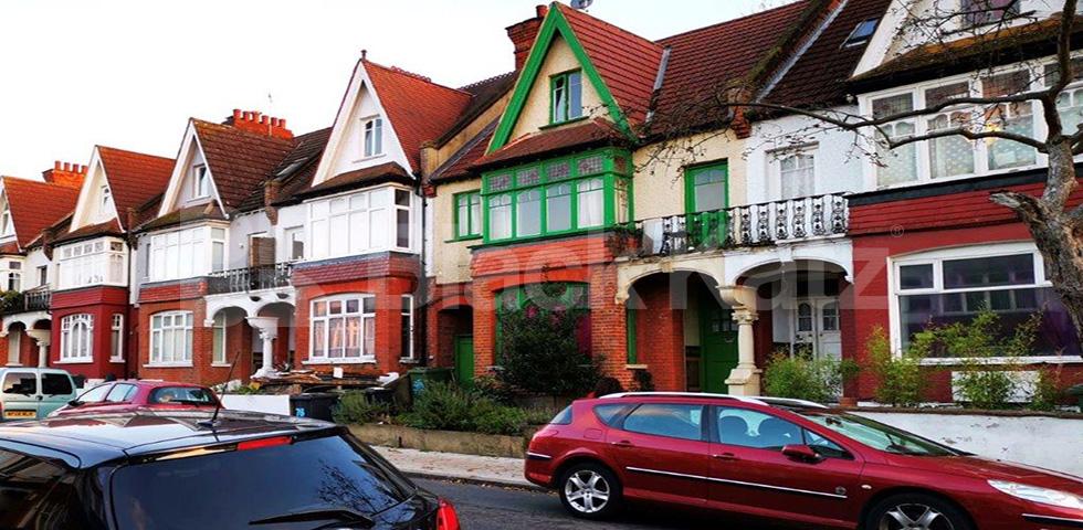 			NEW INSTRUCTION , 1 Bedroom, 1 bath, 1 reception Ground Floor Flat			 Broxholm Road, Streatham/Tulse Hill